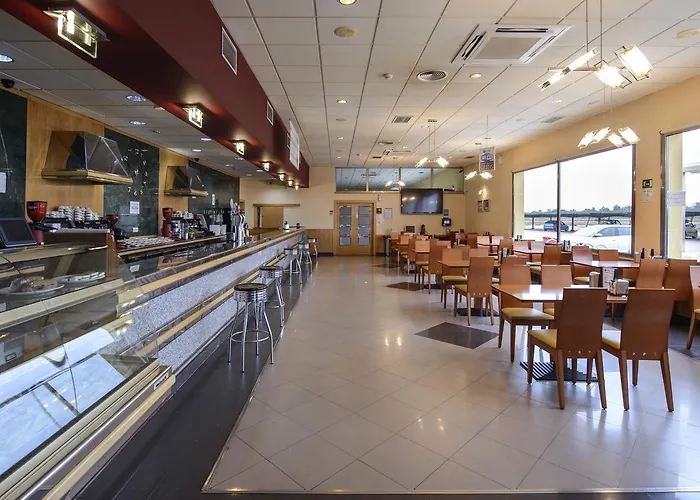 Castillo El Burgo ホテル エル・ブルゴ・ラネロ